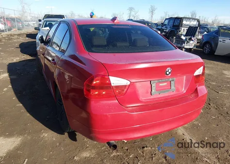 2008 BMW 328I z USA, uszkodzony, nr VIN WBAVA33548KX89925